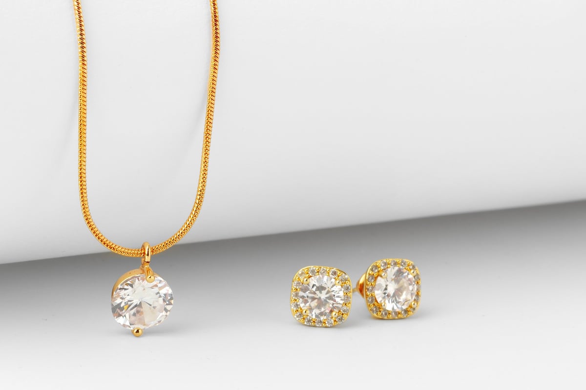 Aristocratic Gold Jewelry Set